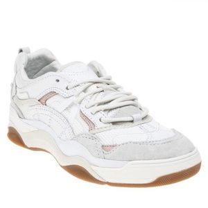 Vans Varix WC Sneakers in white and pink